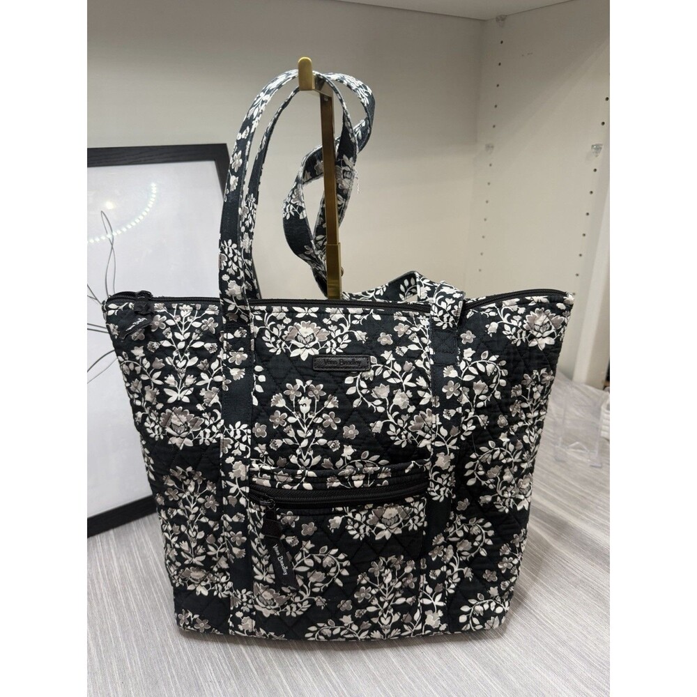 Vera Bradely triple hipster purse Black and white floral print